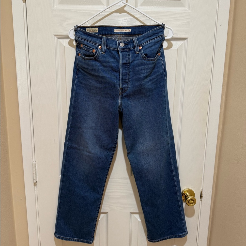 Levi's Straight Ribcage Ankle Jeans